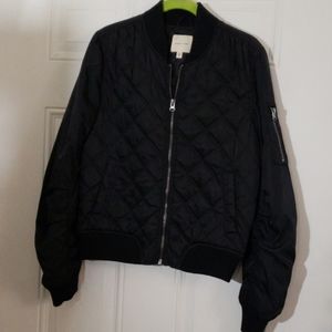 Jacket. Quilted puffer jacket